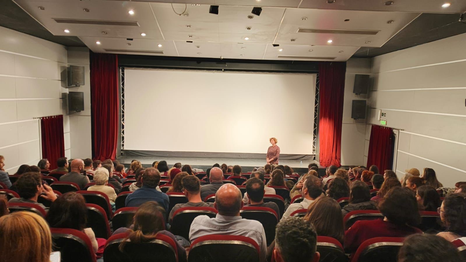 pelin esmer yeni filmiyle niluferde sinemaseverlerle bulustu 1