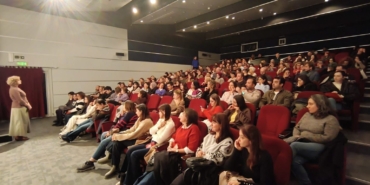 pelin-esmer-yeni-filmiyle-niluferde-sinemaseverlerle-bulustu-9zAOuz1c.jpg