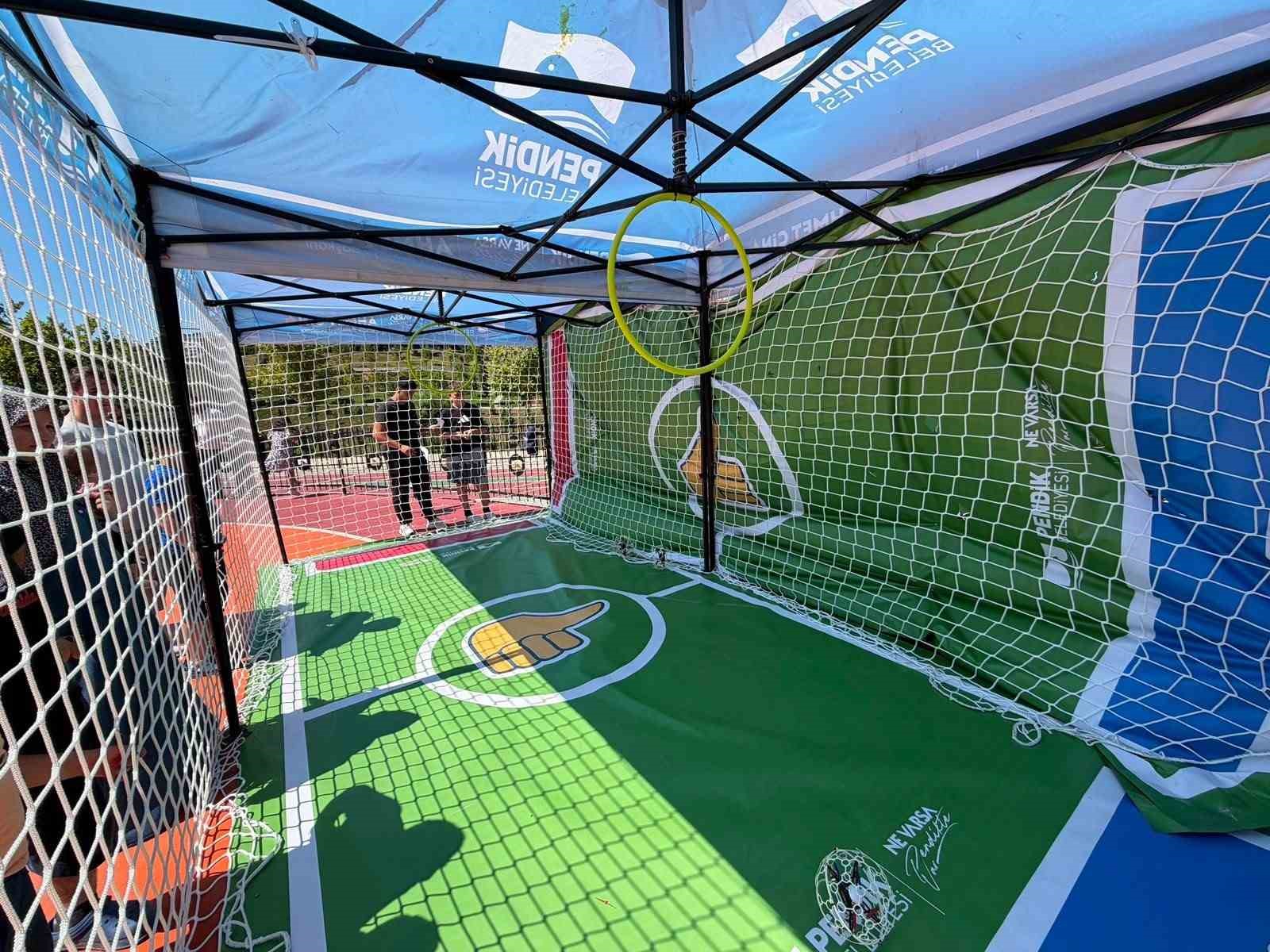 Pendik’te dronlar futbol oynadı 5 pendikte dronlar futbol oynadi 1
