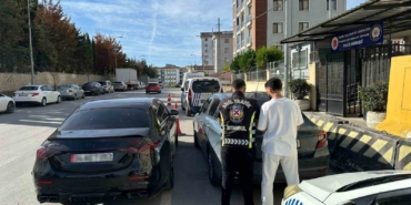 pendikte-makas-atan-surucuye-para-cezasi-usMBpvdl.jpg