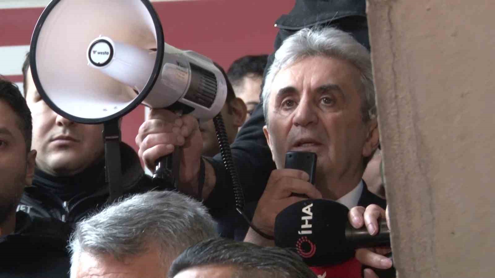perpa ticaret merkezinde secim sonrasi yonetim devri krizi 2
