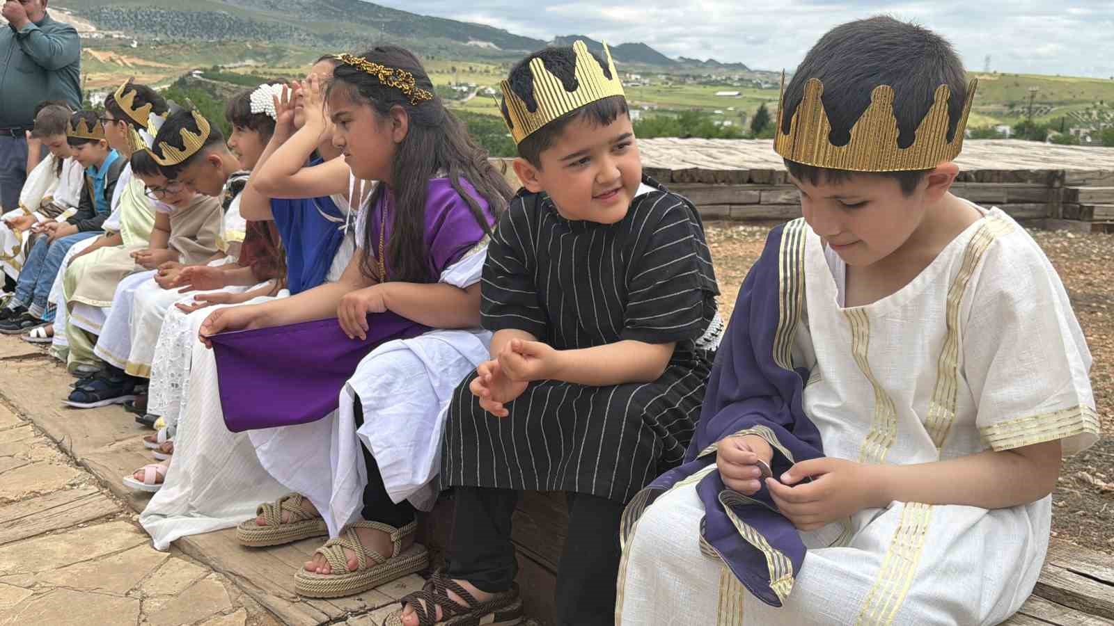 perre antik kentinde muzeler haftasi etkinlikleri yogun katilimla basladi 2 9JmKTbrb