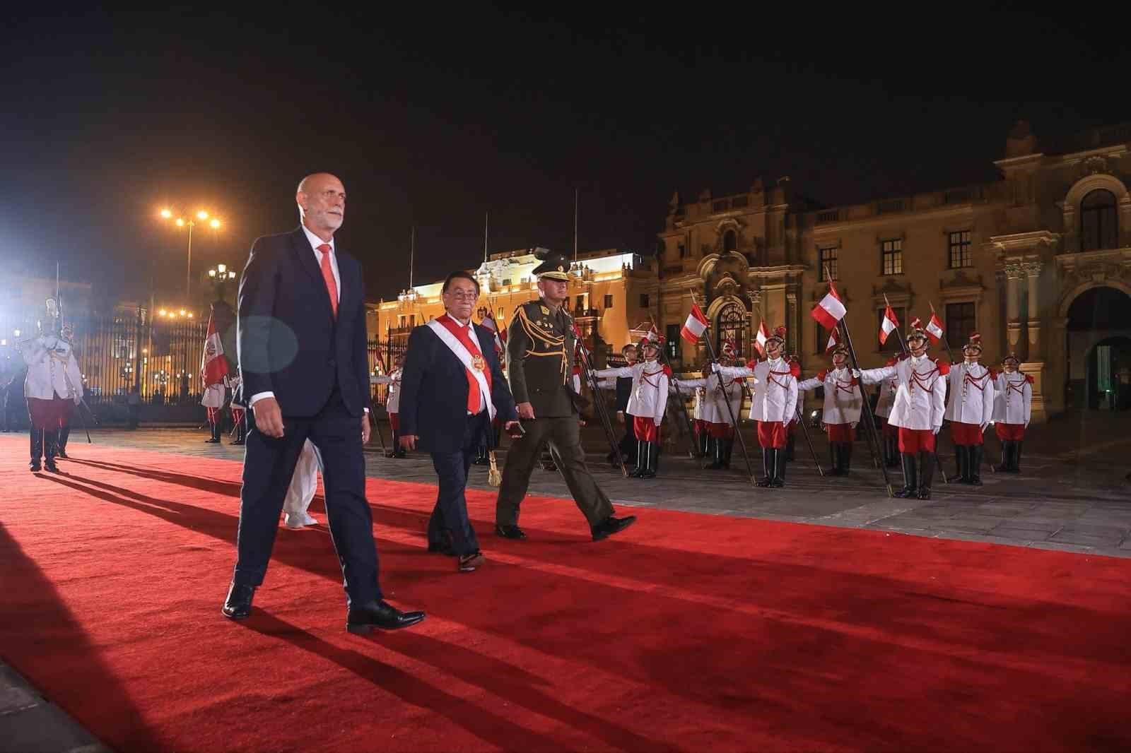 peruda 83 yasindaki balcazar gecici devlet baskani oldu 3 vWXf67nm
