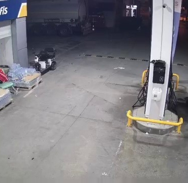petrol-istasyonunda-marketi-soymuslardi-baska-benzinlikte-de-pompaciyi-soymuslar-ZPpTNe43.jpg