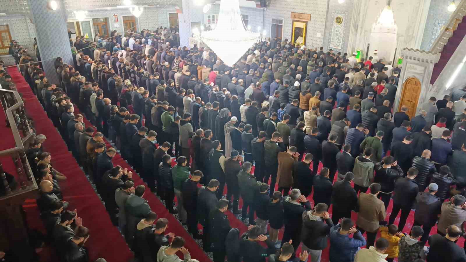 peygamberler sehri sanliurfada berat kandili coskusu 0