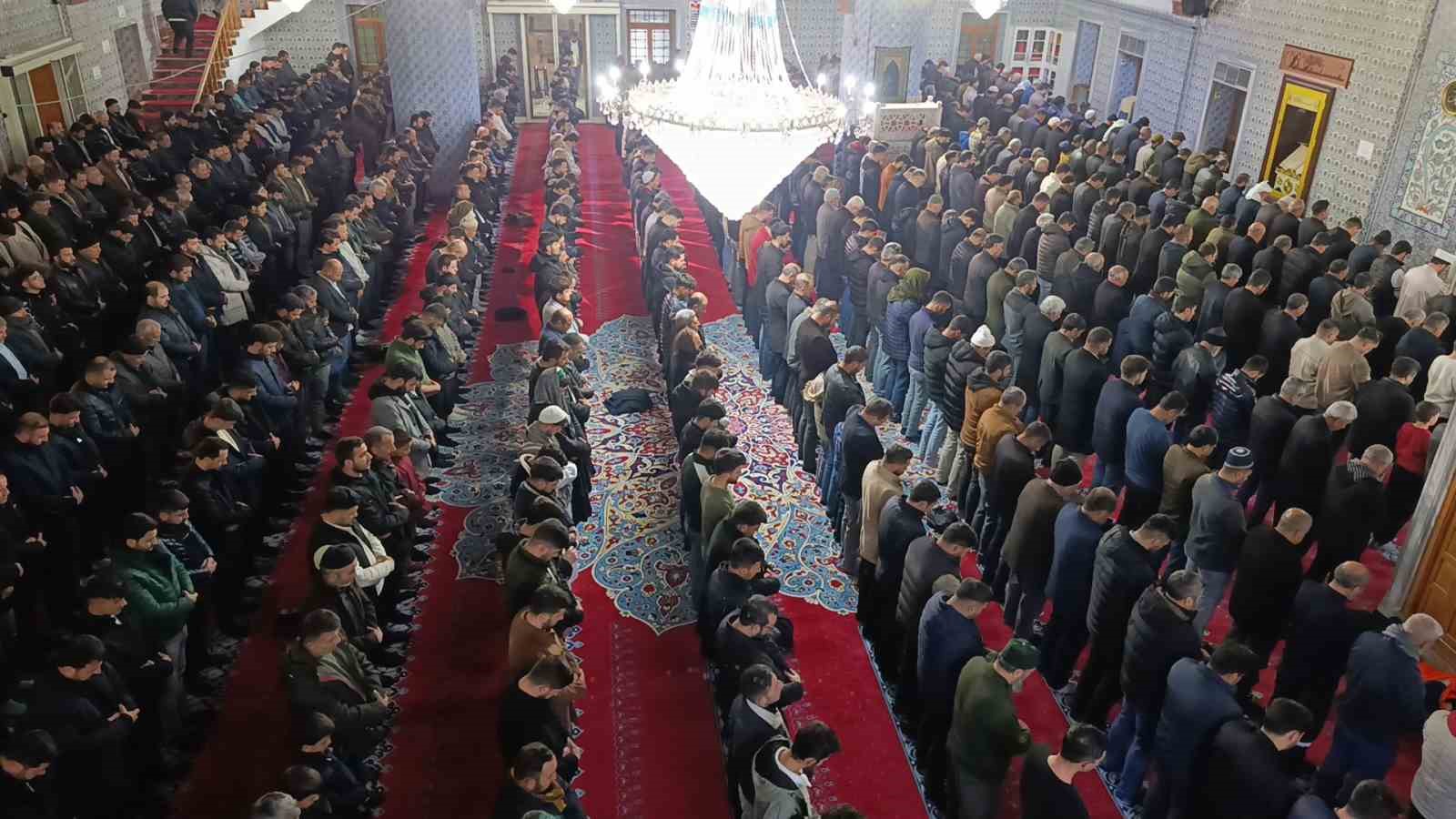 peygamberler sehri sanliurfada berat kandili coskusu 2 zOe9D8Dd