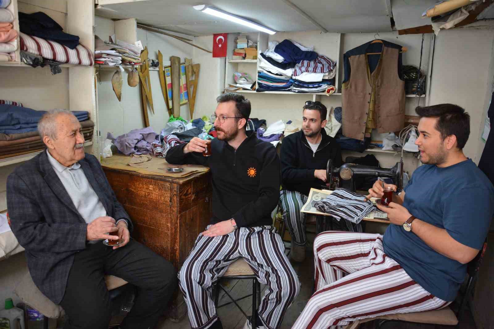 pijamalari giyip gecmise yolculuk yaptilar 1 T5kBkTU4