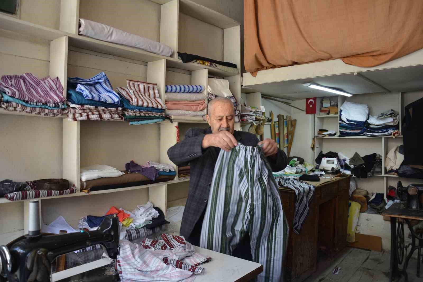 pijamalari giyip gecmise yolculuk yaptilar 4 ynmWvAfI