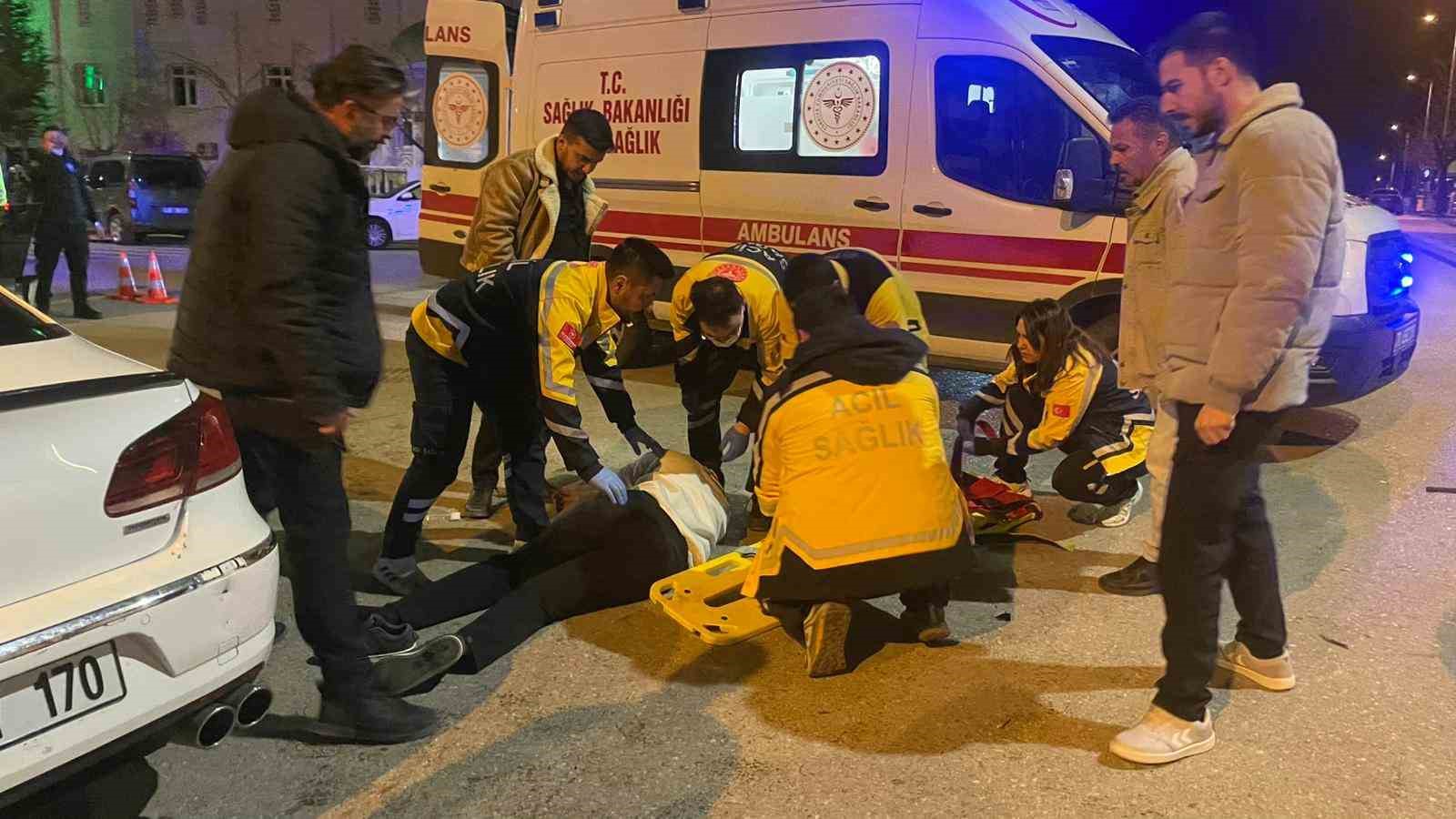 pikap ile otomobilin carpistigi kazada ortalik savas alanina dondu 6 yarali 1