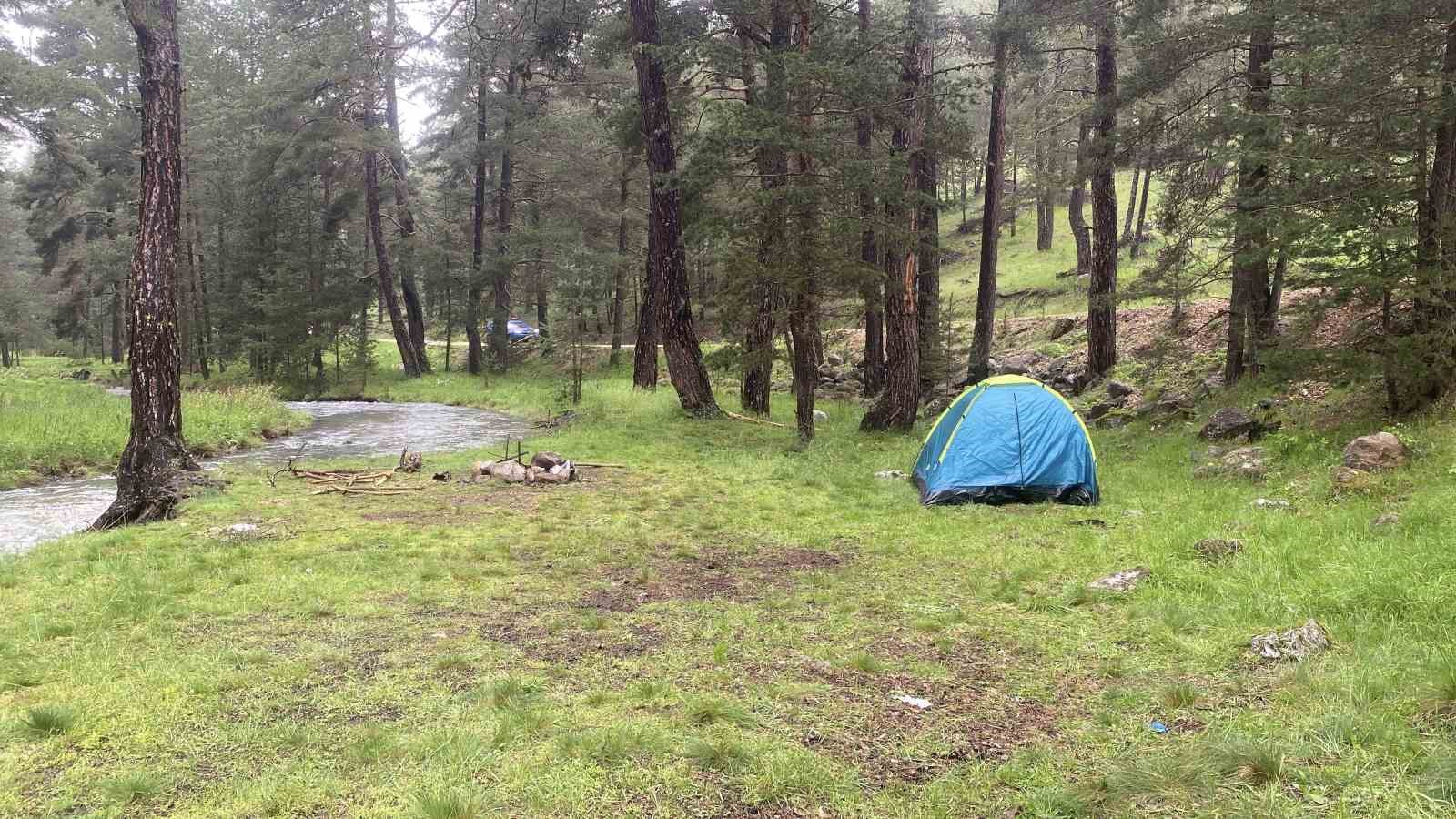 Piknik alanında yıldırım düşmesi sonucu yaralanan 2 kişi Kocaeli’ye sevk edildi 4 piknik alaninda yildirim dusmesi sonucu yaralanan 2 kisi kocaeliye sevk edildi 0 b226CrKt