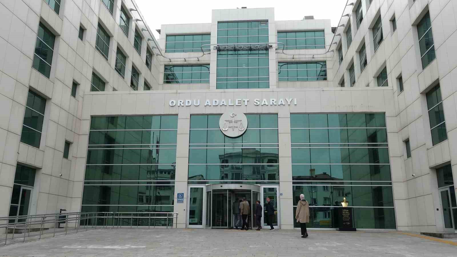 piskin hirsiz kuyumcudan caldigi altinlarla yakalandi iyi ettiniz aksam televizyona cikar 2 geGdDS91
