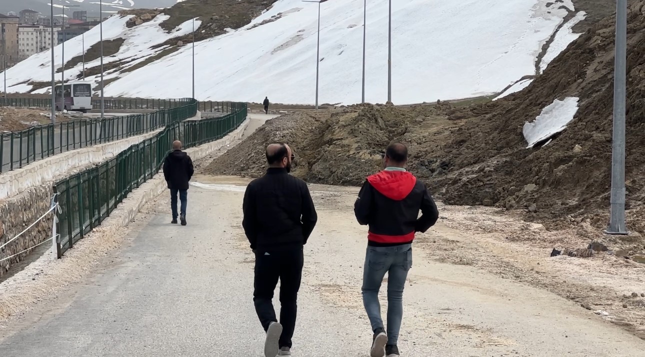 pizok yolu 13 gundur kapali 9 693rC9I7