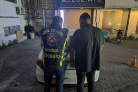 Sıcaktan bunalan çocuklar canlarını hiçe saydı: "Boğulursak vebali belediyenin üzerine olsun" 1 thumbnail