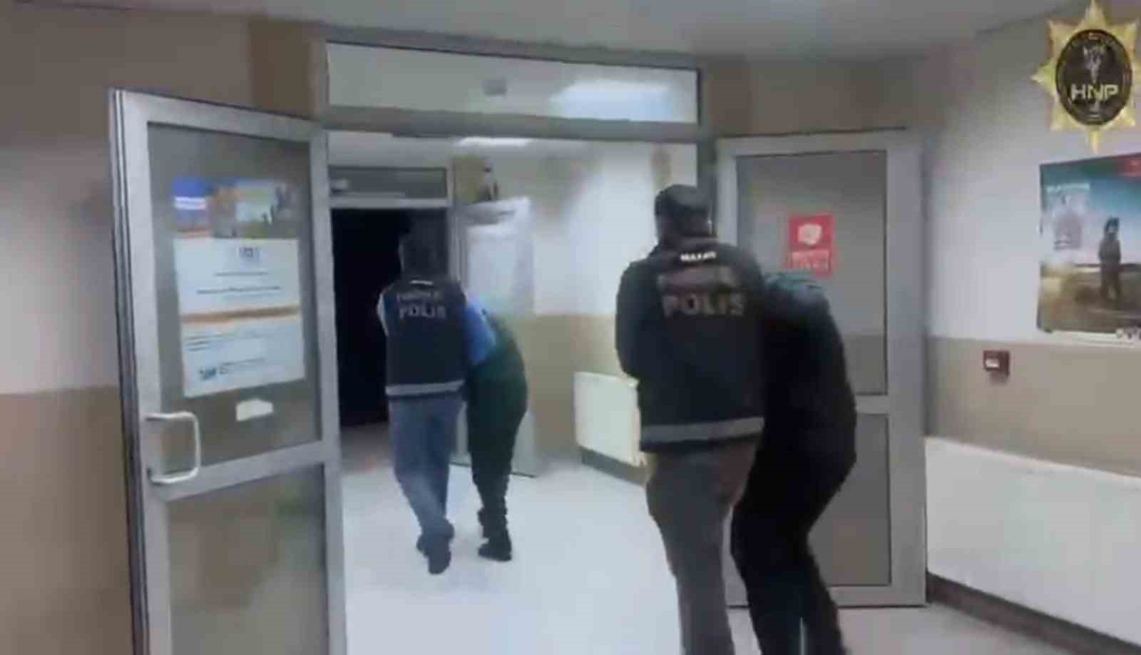 plastik pervaneler icerisinde 107 kilogram agiliginda 642 bin uyusturucu hap ele gecirildi 5 CGhecmJQ