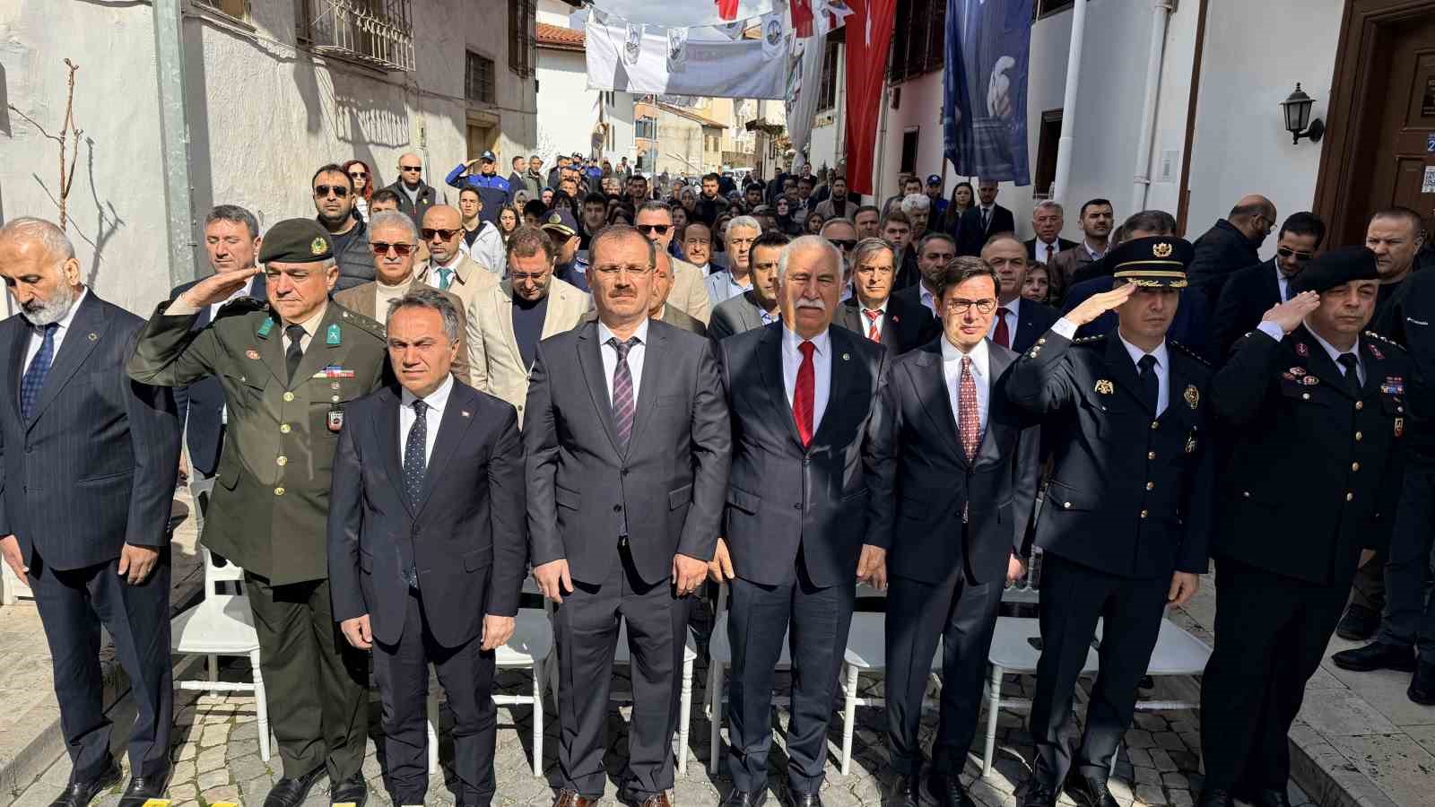 Plevne kahramanı Gazi Osman Paşa vefatının 126’ncı yılında unutulmadı 4 plevne kahramani gazi osman pasa vefatinin 126nci yilinda unutulmadi 0 DFD4kbUQ