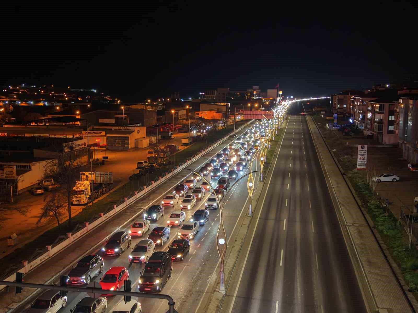 polatlida bayram donusu olusan trafik havadan goruntulendi 1 rldM1krG