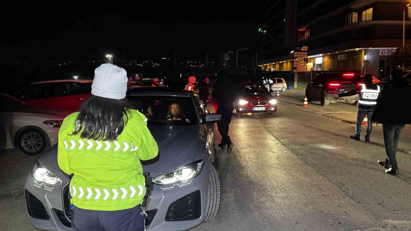 polis bastirdi gurultu azaldi luks semtte denetimler sonuc verdi 4 Rpzu9nc8