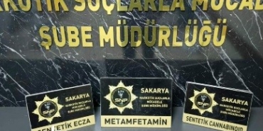 polis-ekiplerinden-3-ilcede-5-ayri-uyusturucu-operasyonu-12-gozalti-Y6jEhQZW.jpg