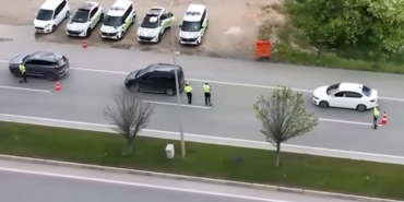 polis-ekiplerinden-bayram-tatilinde-yogun-denetim-ve-uygulama-3U43AeyE.jpg