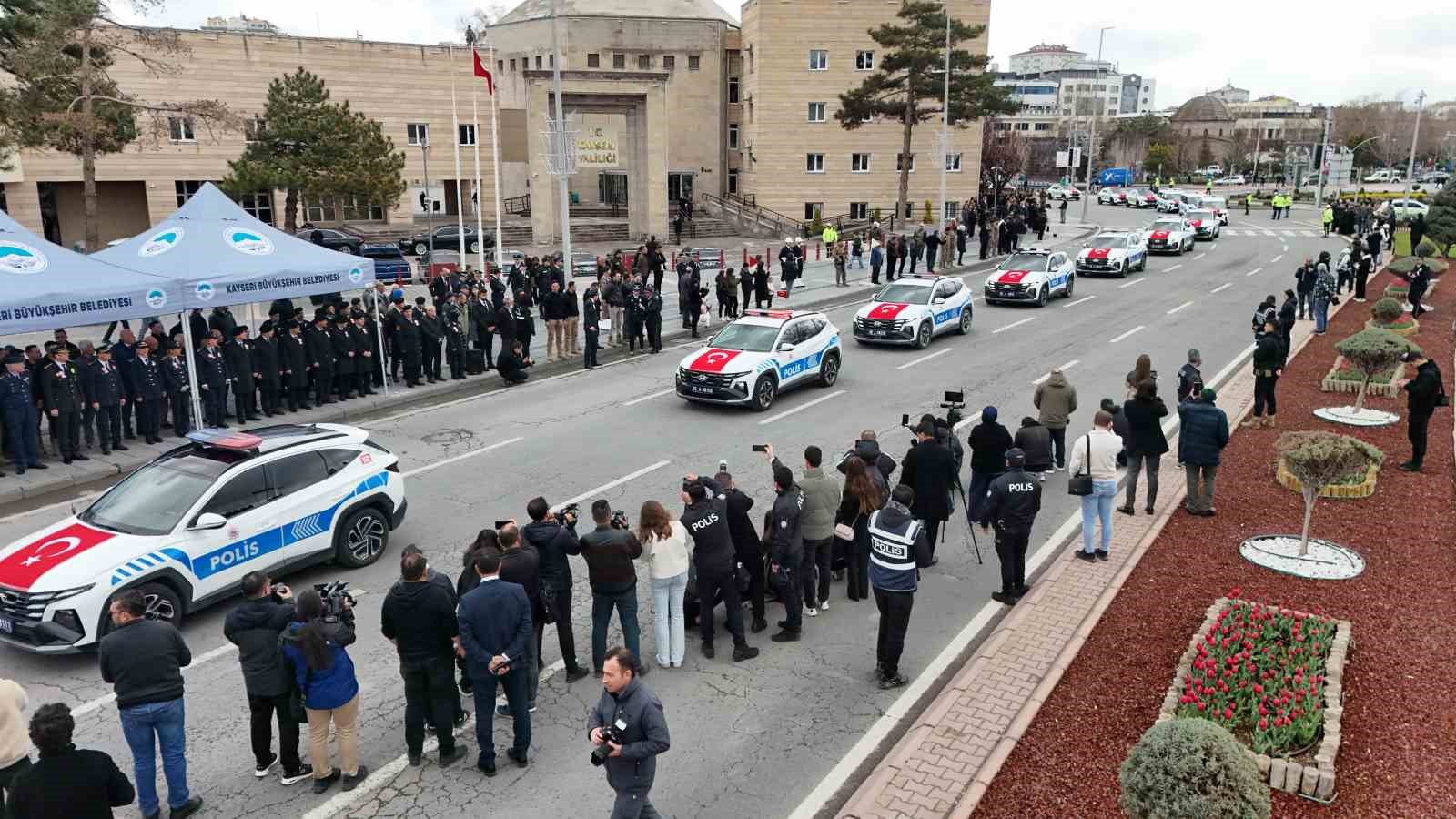 Polis haftasında Özel Harekat’tan nefes kesen gösteri 15 polis haftasinda ozel harekattan nefes kesen gosteri 11 RC34mEKF