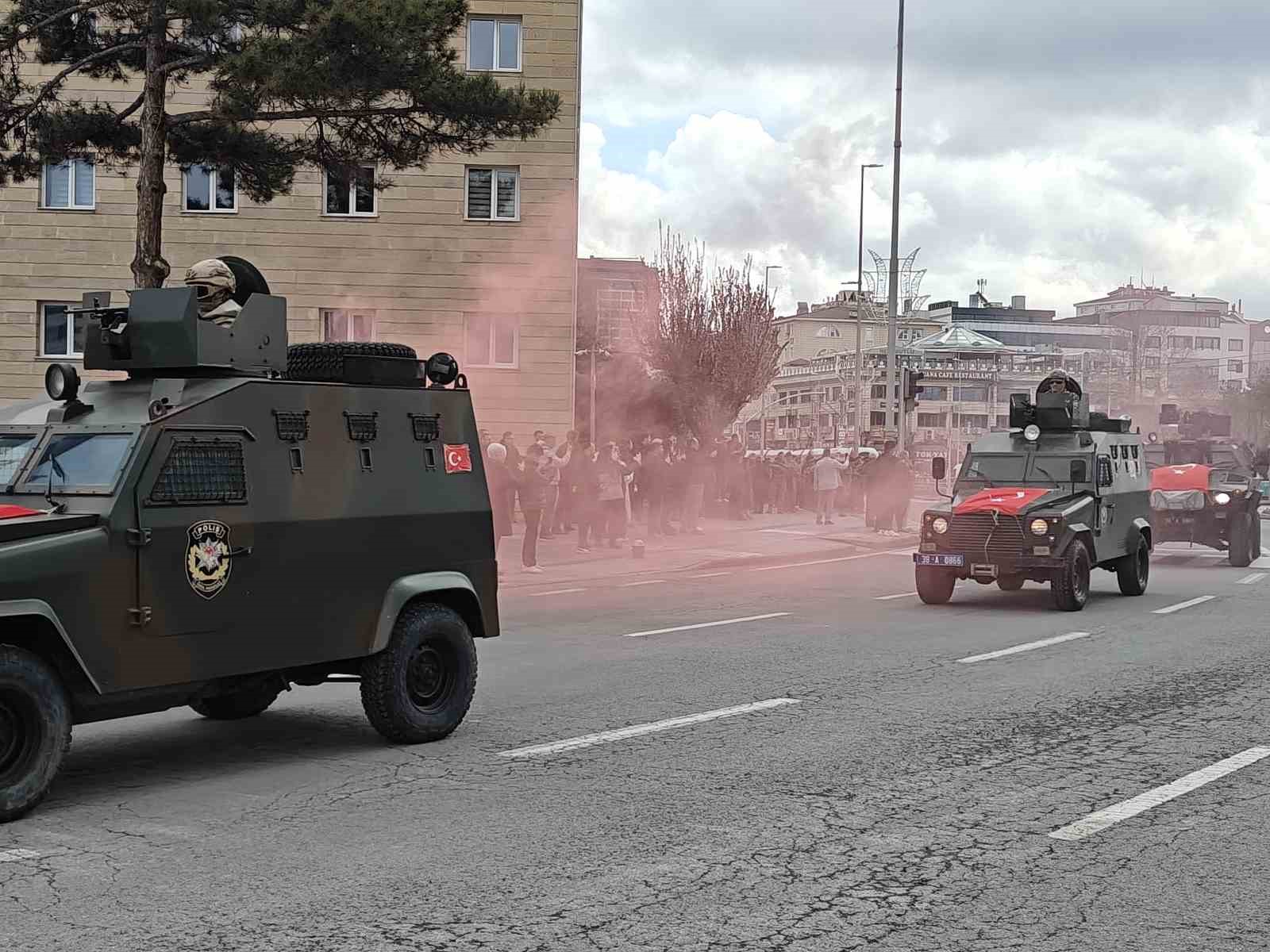 Polis haftasında Özel Harekat’tan nefes kesen gösteri 6 polis haftasinda ozel harekattan nefes kesen gosteri 2