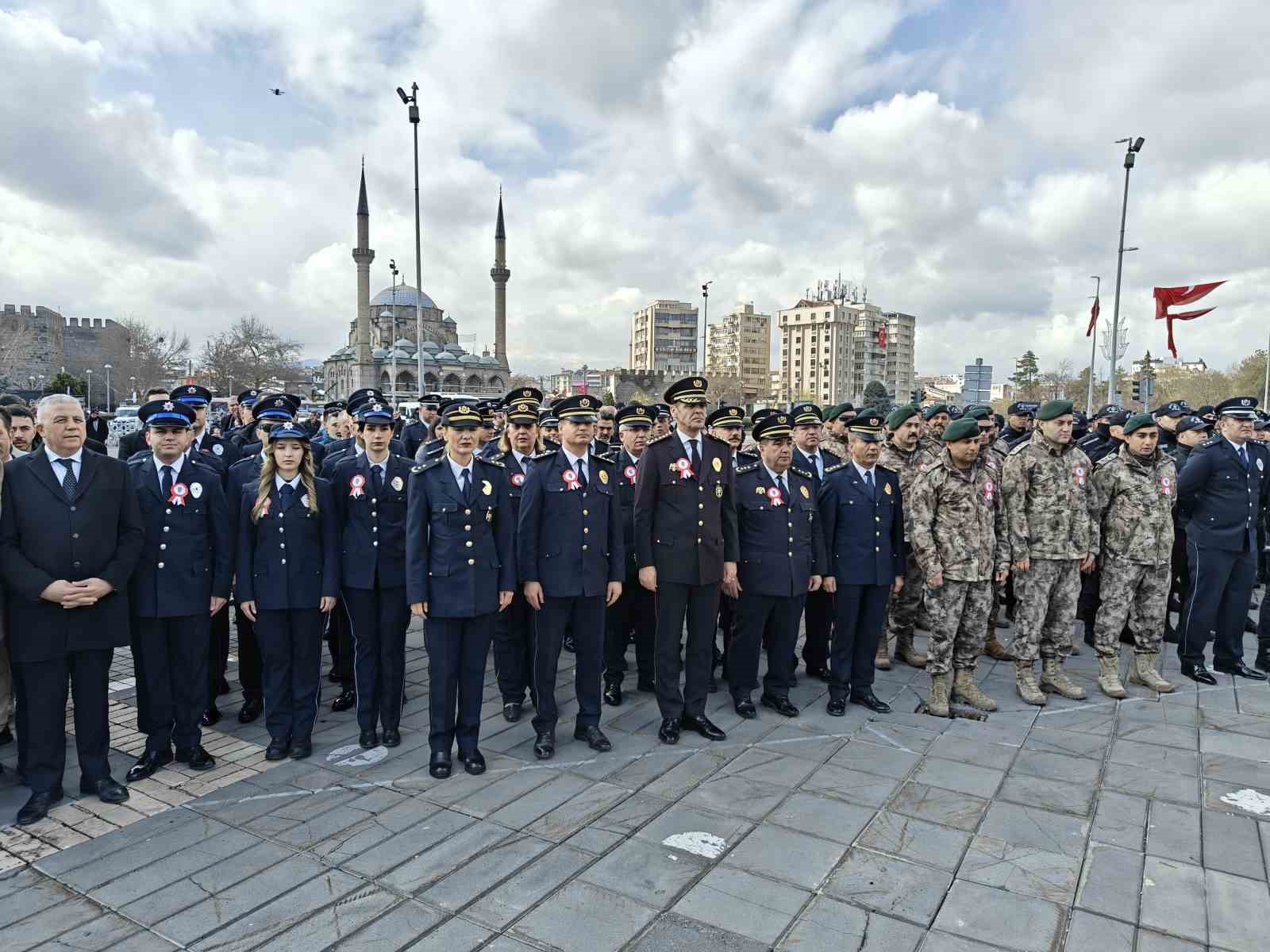 Polis haftasında Özel Harekat’tan nefes kesen gösteri 7 polis haftasinda ozel harekattan nefes kesen gosteri 3 hCnBFuqj