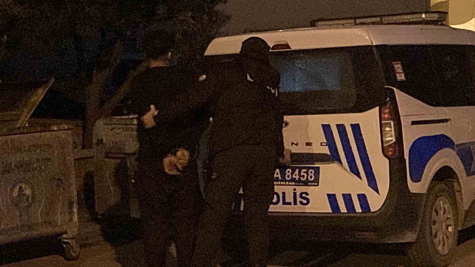 polis kavga ihbarina gitti banyoda cesetle karsilasti 3 gozalti 2 Cd2RA5mr