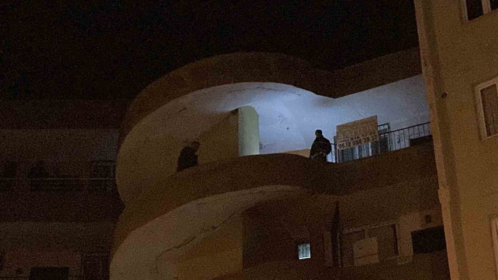 polis kavga ihbarina gitti banyoda cesetle karsilasti 3 gozalti 4 vz6Ibad4
