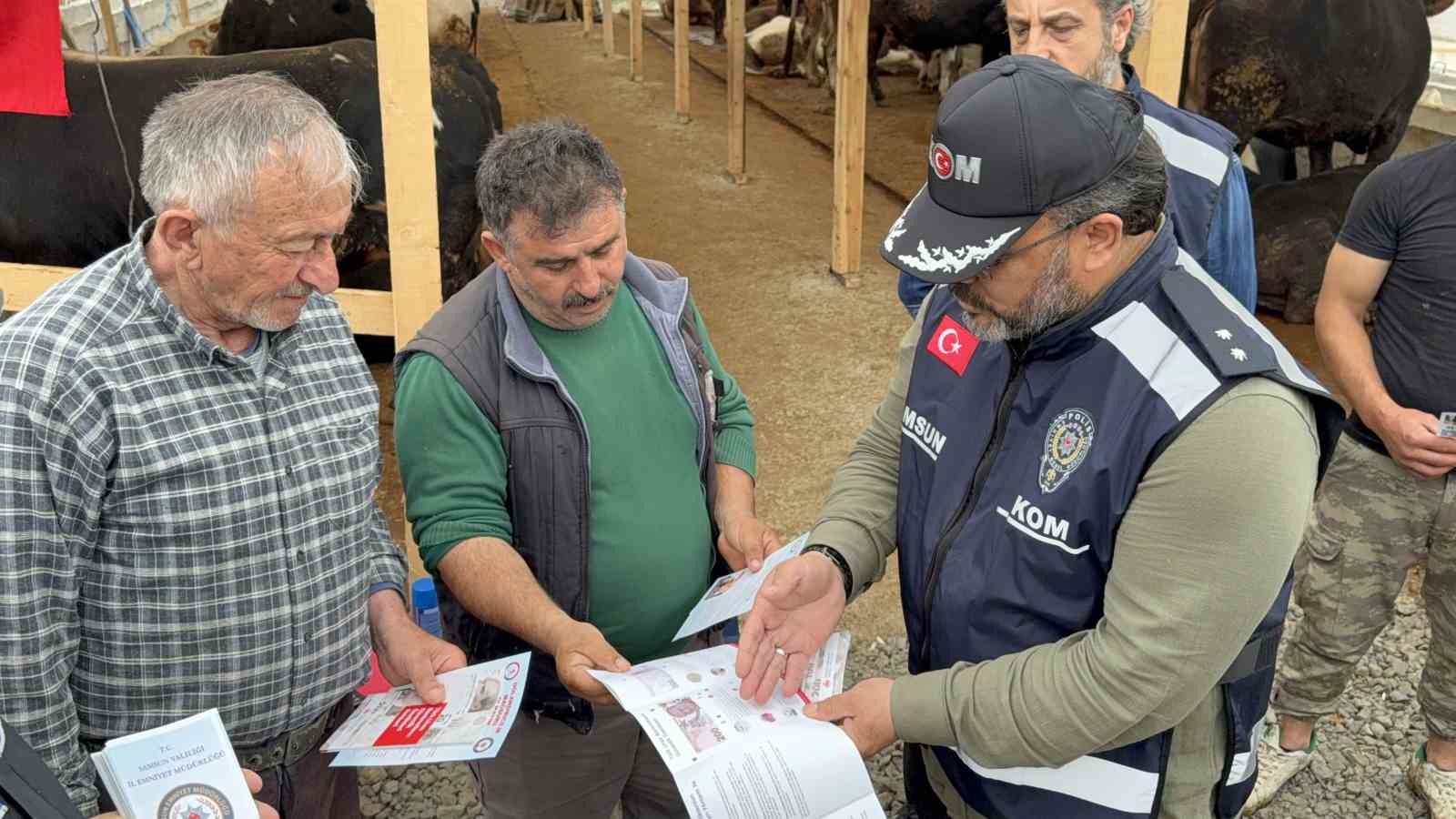 polis kurban pazarinda vatandaslari dolandiriciliga karsi uyardi 0 kmRSuBl3