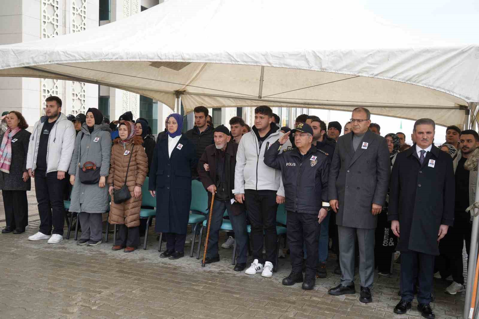 polis memuru dualarla ugurlandi 2 edRYO5bK