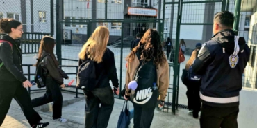 polis-okul-onlerinde-kus-ucurtmuyor-a5kTBdgs.jpg