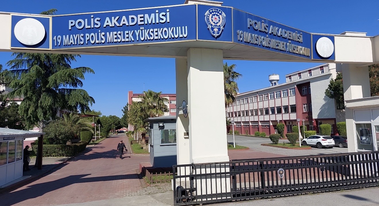 polis okulunda aci olay 20 yasindaki ogrenci 5 kattan atladi 0 C8myaEXD
