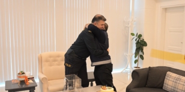 polis-olma-hayali-kuran-gencin-ozel-gunu-emniyette-kutlandi-BBmwPBWf.jpg