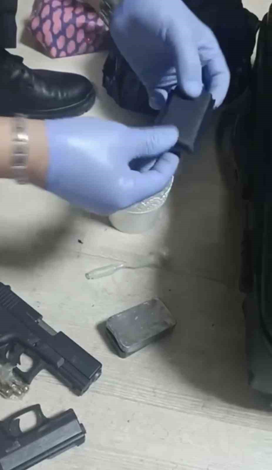 polis pizzaci kiligina girdi baron abla lakapli torbaci kadini yakaladi 3 i4Kh58F1