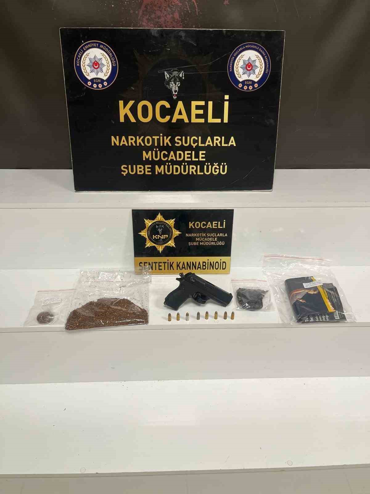Polis uyuşturucu tacirlerine göz açtırmıyor: 5 tutuklama 5 polis uyusturucu tacirlerine goz actirmiyor 5 tutuklama 1 VNtOE34X