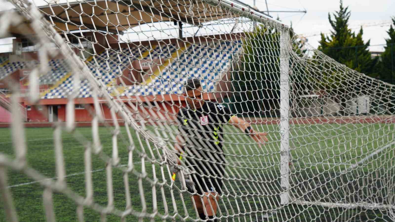 polis ve futbol hakemi olan seyfettin unal 20 yili askindir iki meslegi bir arada U9iNtgQm
