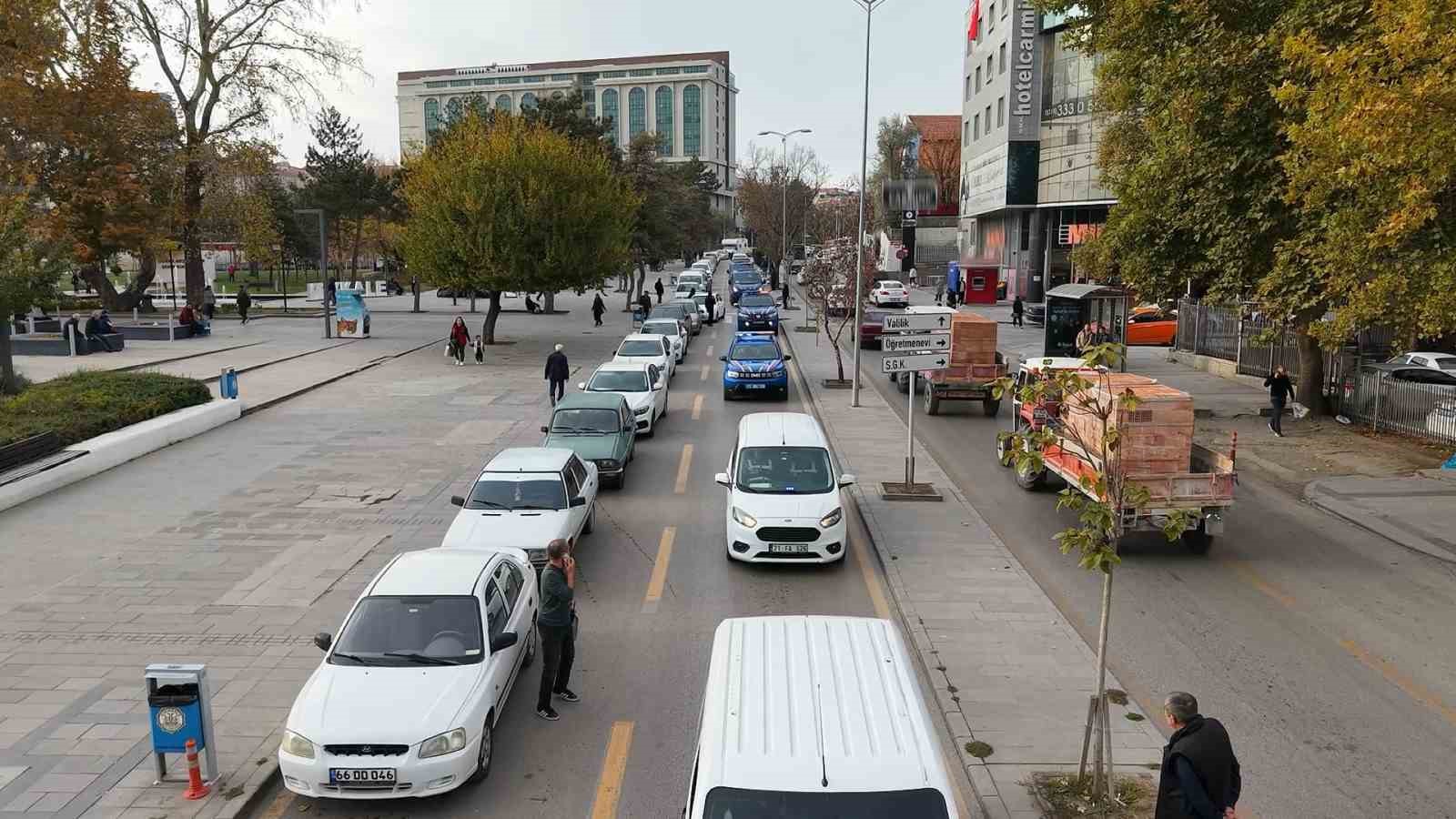 polis ve jandarmadan es zamanli safak operasyonu cok sayida firari hukumlu yakandi 3