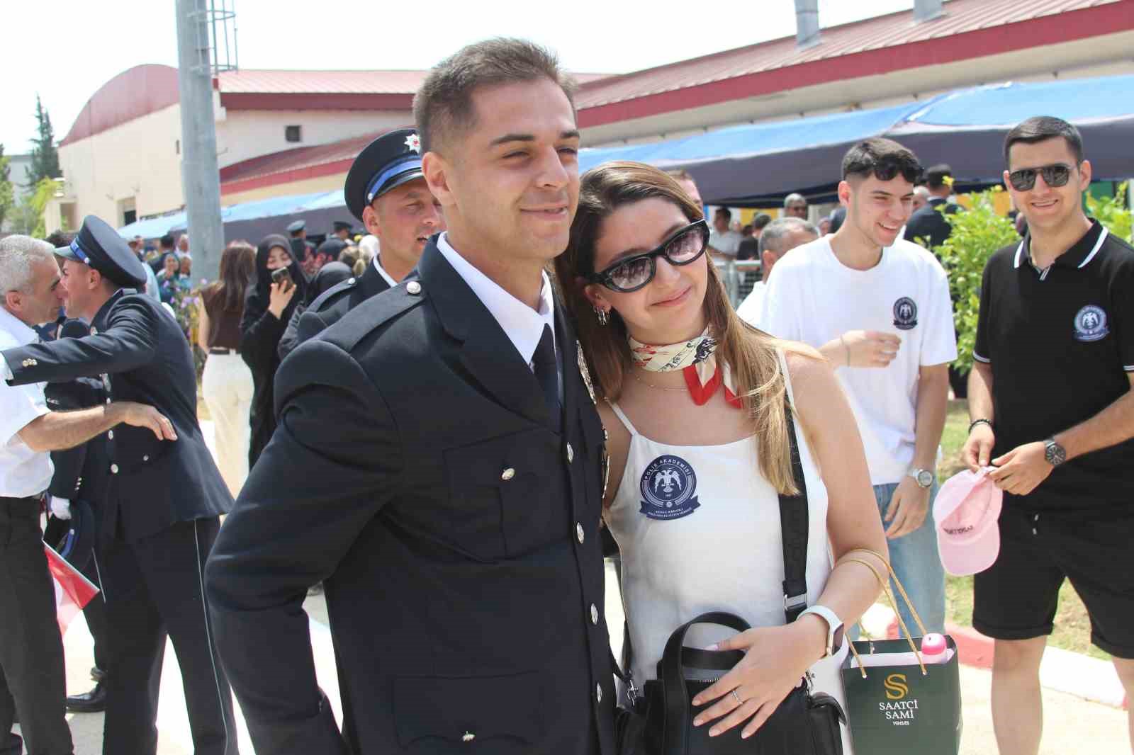polis yemin toreninin ardindan surpriz evlilik teklifi 2