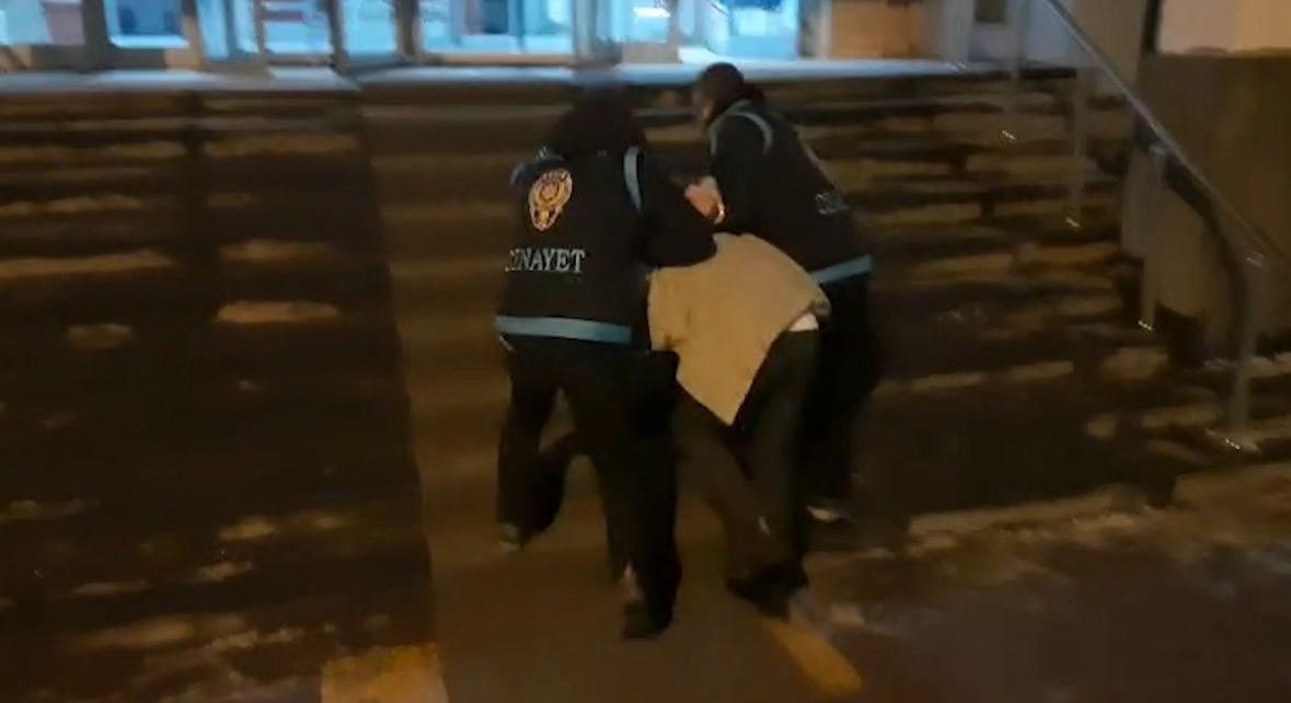 polise carpip kactiktan sonra olay yerinde yakalanan sahis tutuklandi 2 tijnvjyQ