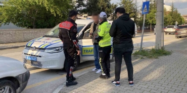polise-ehliyetsiz-yakalanan-surucu-132-promil-alkollu-cikti-97OxuFyl.jpg