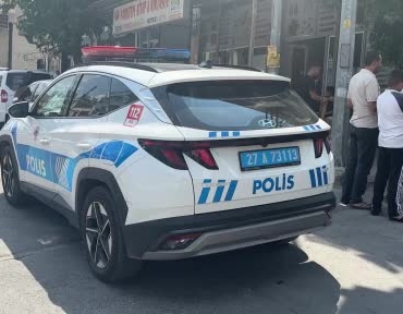 polise-mukavemet-gosteren-sahis-ozel-harekat-operasyonuyla-yakalandi-35XFWeH4.jpg