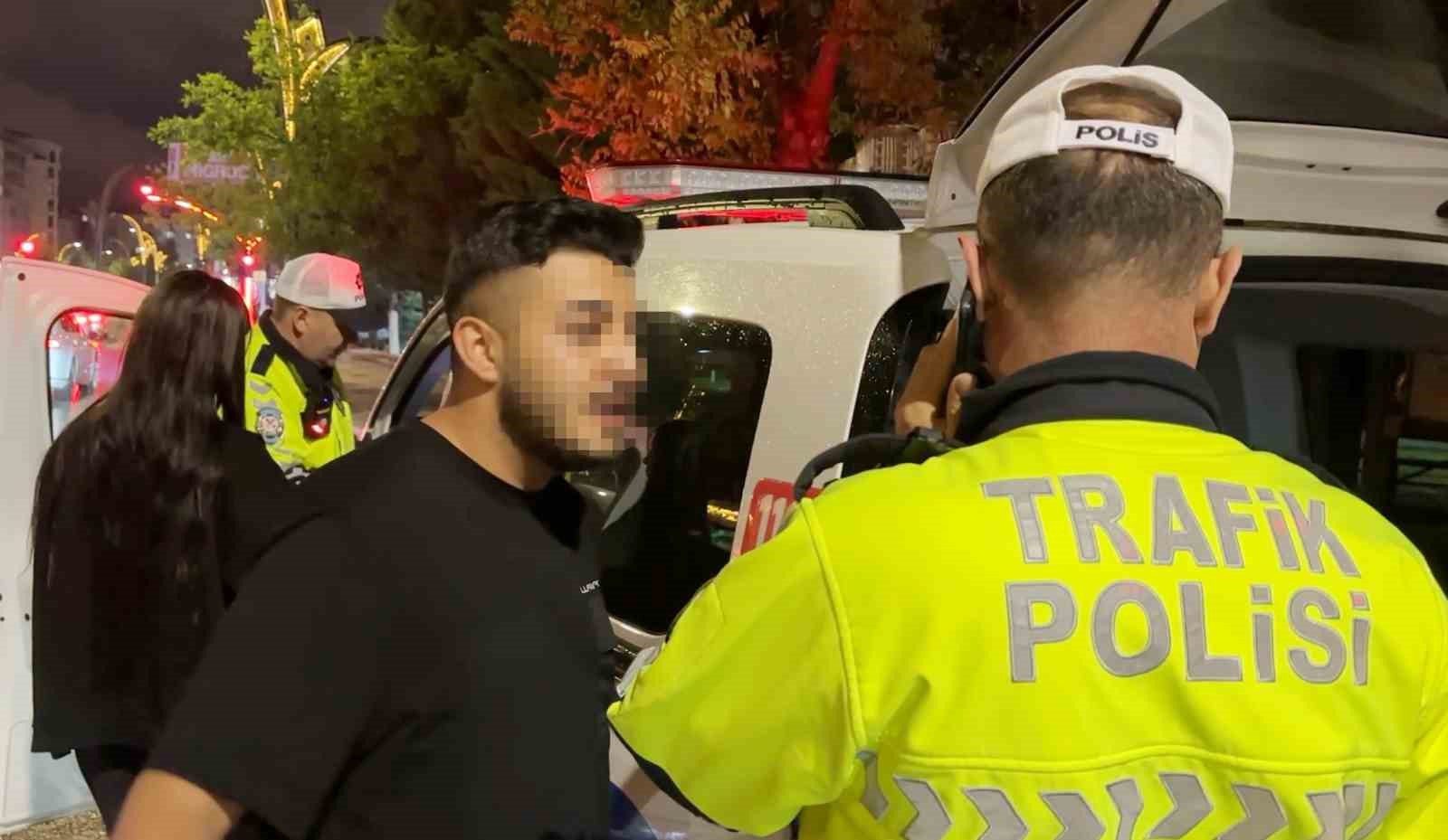 polise once yalvardi sonra kufurler edip kacti o anlar kamerada 7