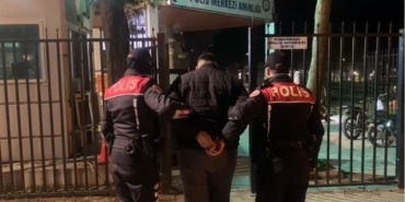 polise-sahte-kimlik-gosteren-suphelinin-128-suctan-arandigi-ortaya-cikti-hns7YYZi.jpg