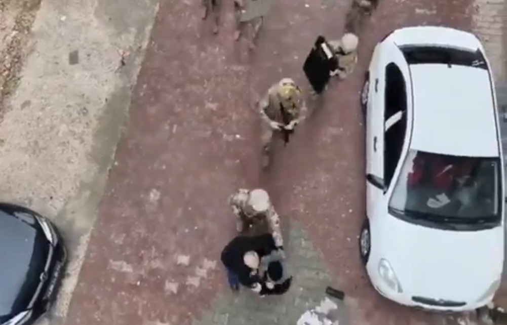 polise silahla mukavemet gosteren sahis ozel harekat operasyonuyla yakalandi 0 G5u7bNRs