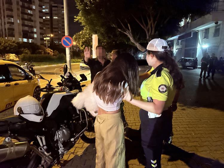 polisi ezmeye calistigi iddia edilen yabanci uyruklu surucu tutuklandi 2 FPpCA5Gw