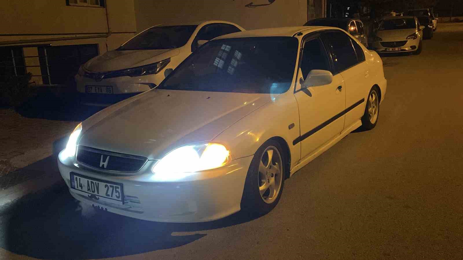 polisi gorunce aracini calisir vaziyette birakip kacti 1 jVMuaEyJ