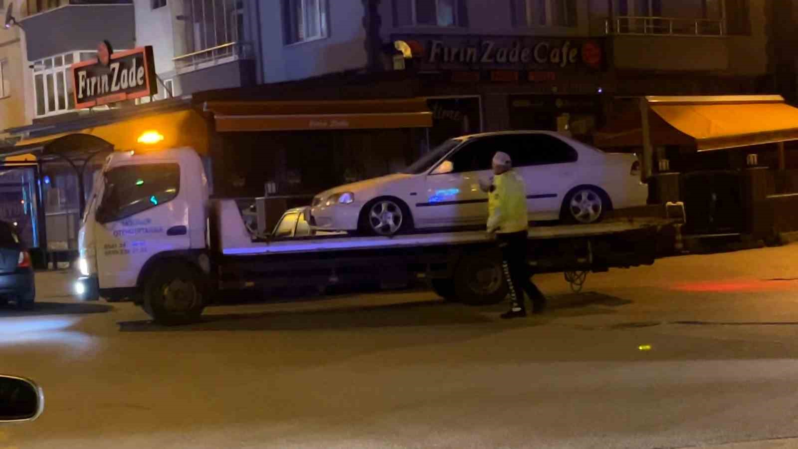 polisi gorunce aracini calisir vaziyette birakip kacti 3 3iaBesiL