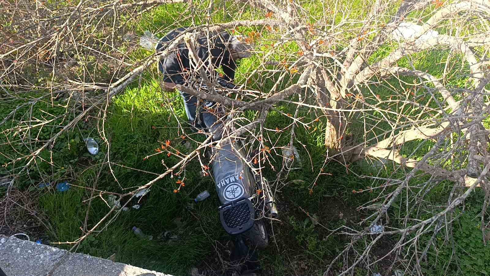 polisi gorunce motosikleti bahceye atan surucu ceza yemekten kurtulamadi 1 gr1mnSpI