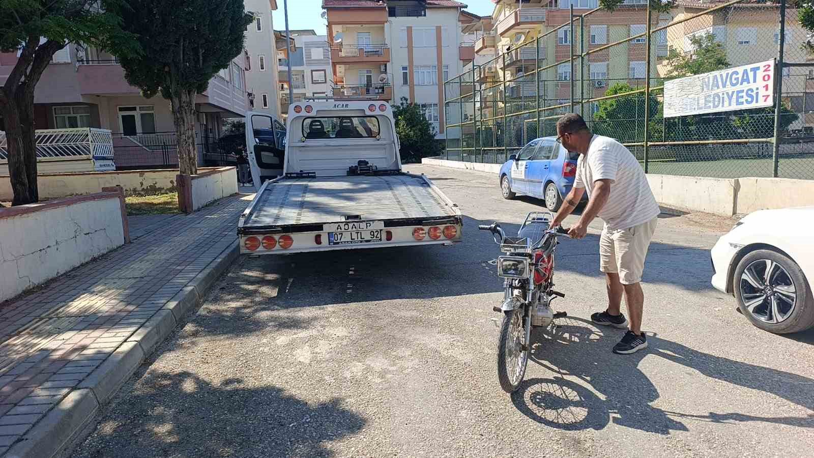 Polisi karşısında görünce motosikleti bırakıp kaçtı 7 polisi karsisinda gorunce motosikleti birakip kacti 3 PTKKuSa9