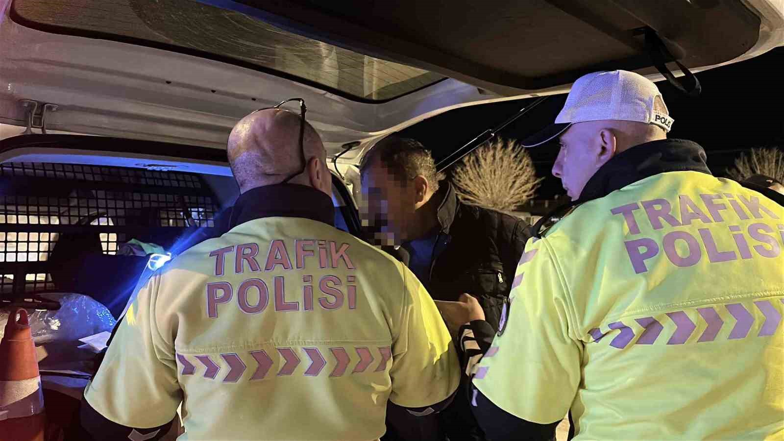 polisin alkollu surucuyle imtihani ahmetcim bana senin suradan git demen canimi sikti 3 jaH8hLlb